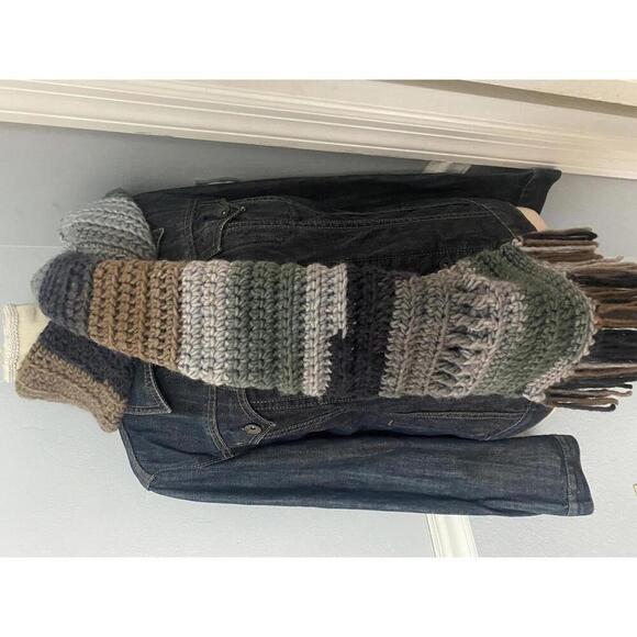 Handmade Chunky Knit Multicolor Scarf with Fringe - Picture 5 of 6